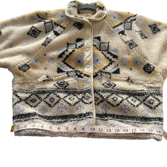 Free People Movement Small Hit the Slopes Tribal Print Fleece Teddy Jacket - Picture 13 of 15